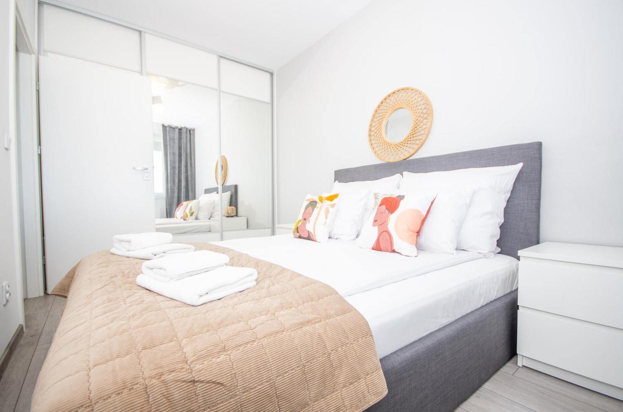 Inpoint Zablocie Modern Apartments For Work&Travel Красков Екстериор снимка
