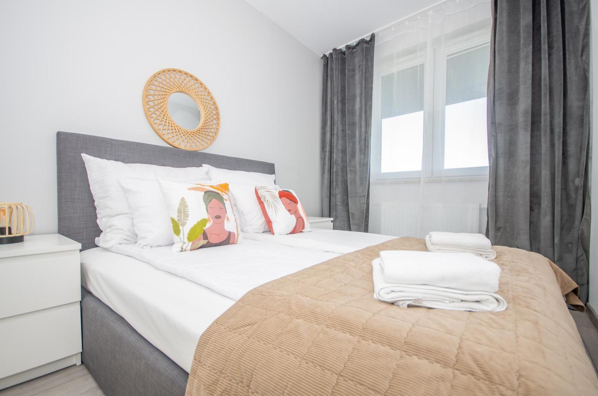 Inpoint Zablocie Modern Apartments For Work&Travel Красков Екстериор снимка