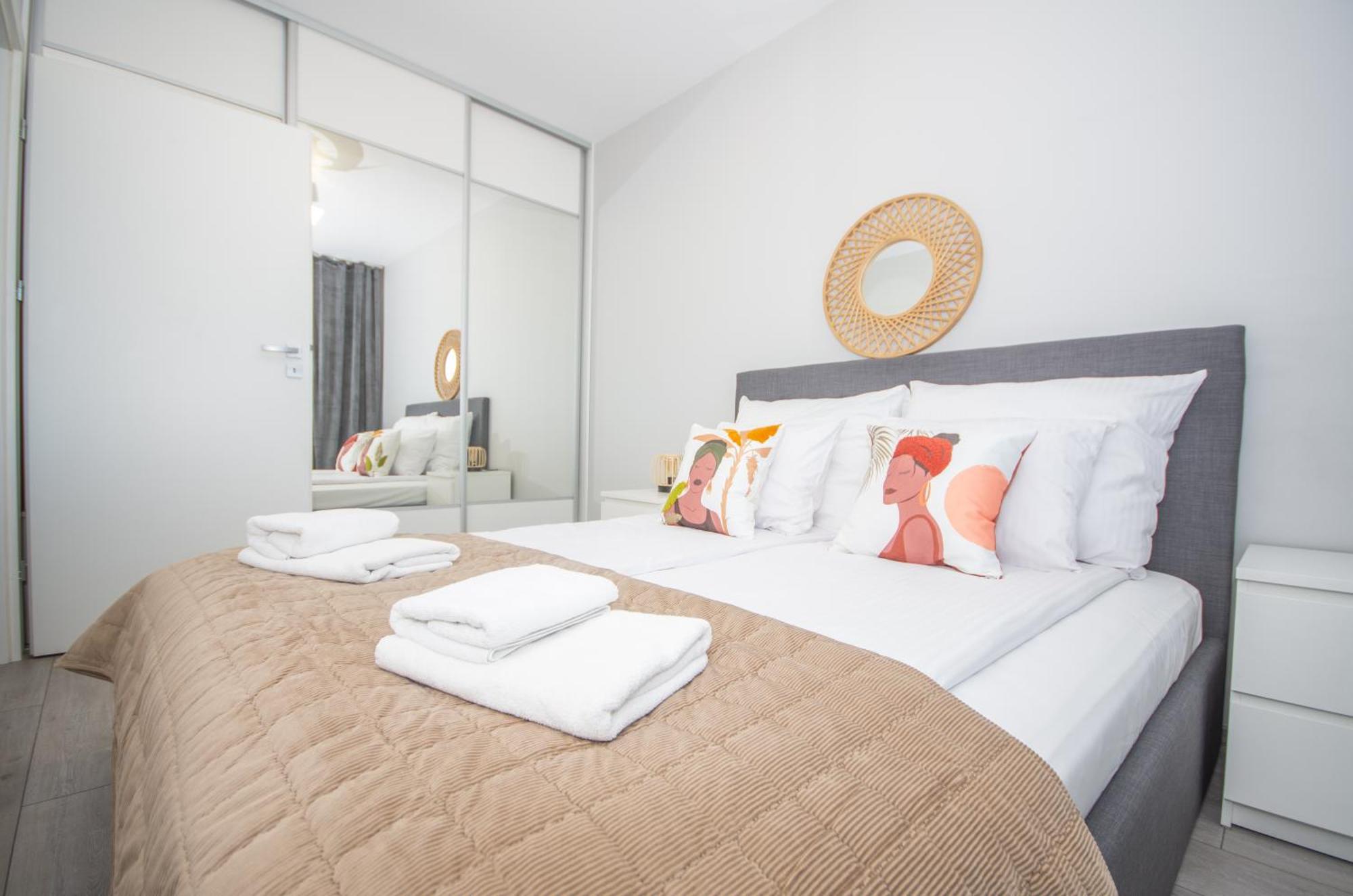 Inpoint Zablocie Modern Apartments For Work&Travel Красков Екстериор снимка