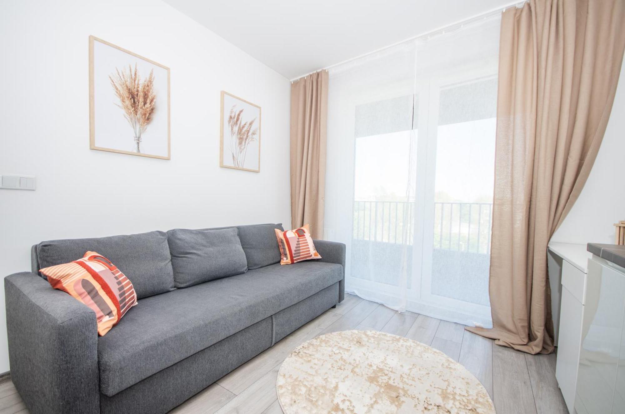 Inpoint Zablocie Modern Apartments For Work&Travel Красков Екстериор снимка